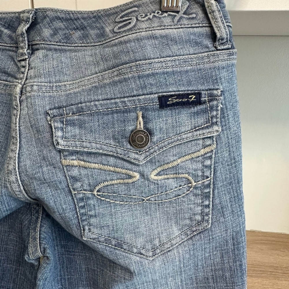 Y2K Seven7 Womens Low-Rise Jeans Size 28 Medium Wash Flap Pocket Embroidered